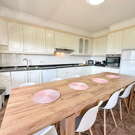 Casa 10 Personas Junto A La Playa Entre Combarro Y Sanxenxo 