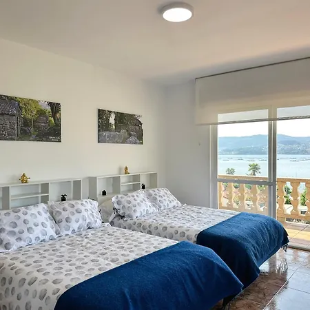 Casa 10 Personas Junto A La Playa Entre Combarro Y Sanxenxo Holiday home *